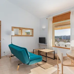 https://apartamentos-casa-marea-la-fosca-parking-y-piscina.catalonia-hotels.com
