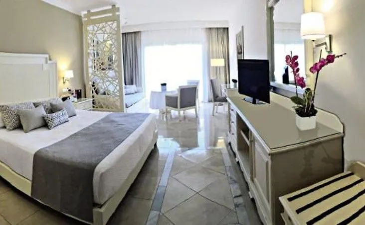 ***** Semesteranläggning (resort) Bahia Principe Fantasia Punta Cana Dominikanska republiken